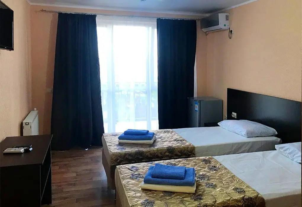 Гечрипш: Tristan Hotel