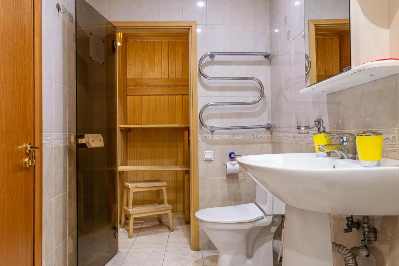 Санкт-Петербург: Peter the Great Apartment near Hermitage with sauna