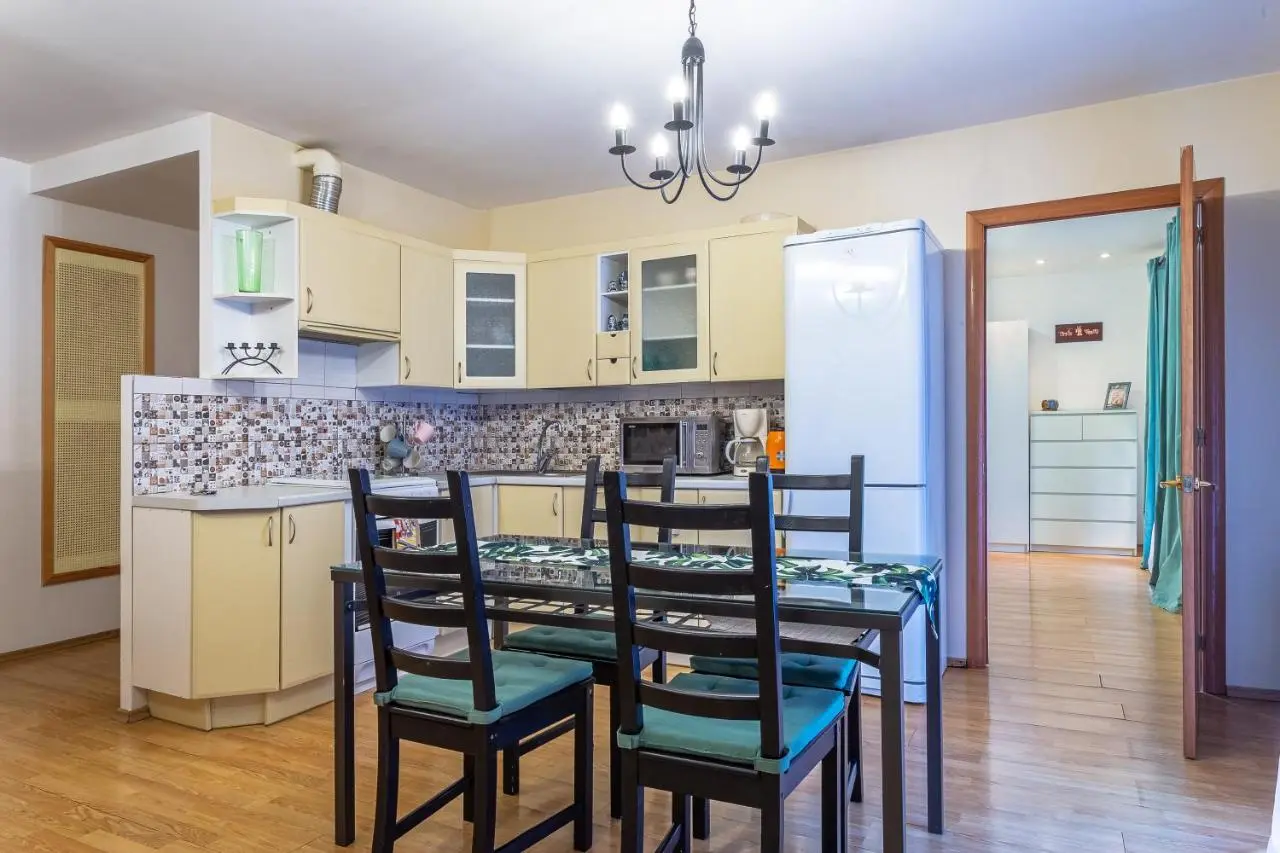 Санкт-Петербург: Peter the Great Apartment near Hermitage with sauna