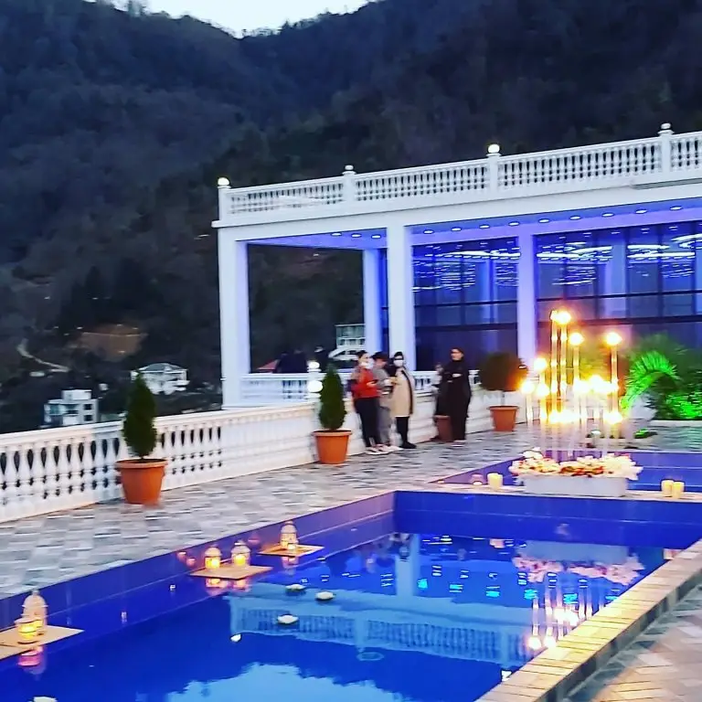 Гонио: Zurapalace Hotel	