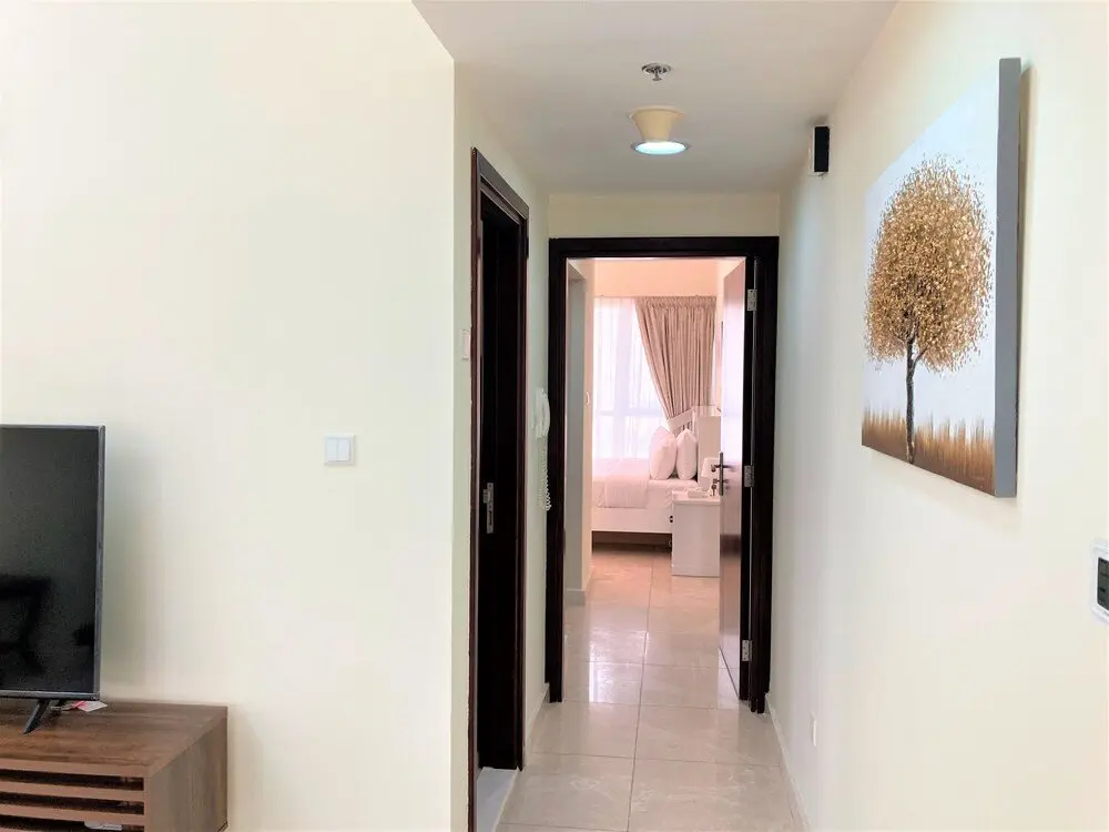 Дубай: Luxury Business Bay Apartment With Balcony