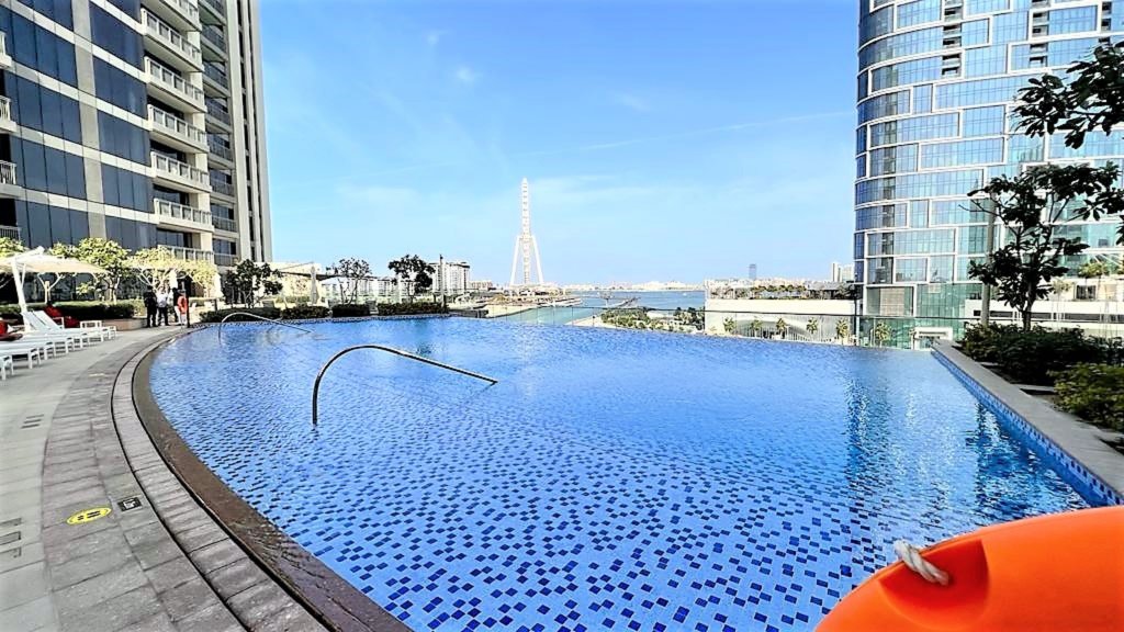 Дубай: Luxurious beach front apartment Dubai Marina