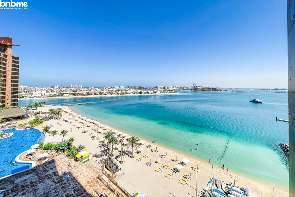 Апартаменты bnbmehomes | Look over the Palm and Arabian Sea-504 — фото 1