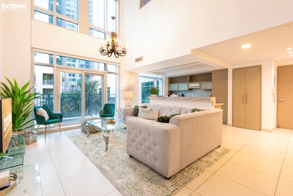 Апартаменты bnbmehomes | Duplex Living nr Burj K & Dubai Mall-L313 — фото 1