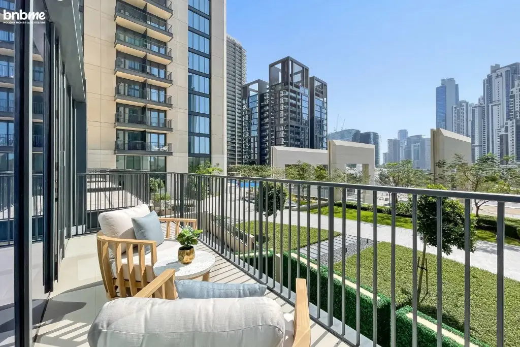 Апартаменты Duplex w/ large outdoors patio on Pool level@BurjK-209 — фото 1