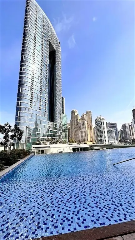 Дубай: Luxury beach front apartment with balcony Dubai Marina
