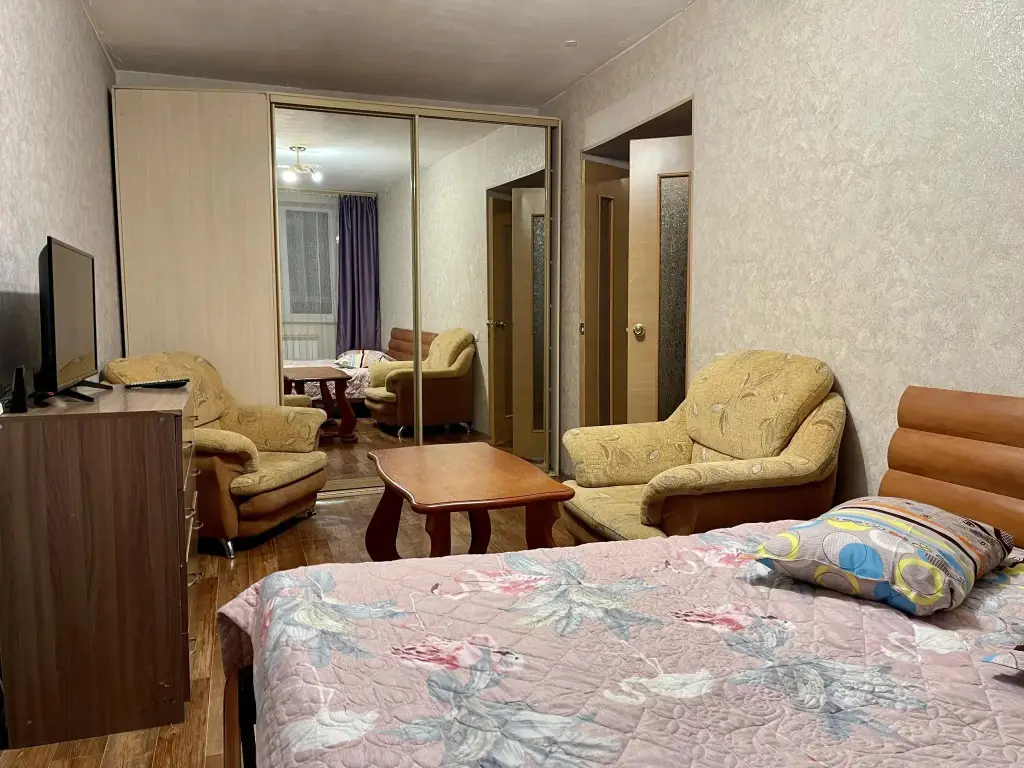 Иркутск: Rentier on Sovetskaya Street