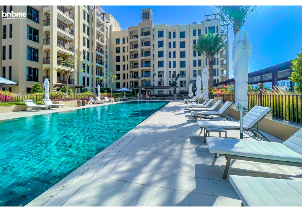 Апартаменты bnbmehomes | Elegant Pool View | 2BR Apartment-607 — фото 1