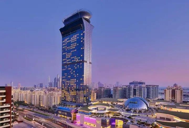 Дубай: Palm Tower Where Luxury & View Meet in One Place