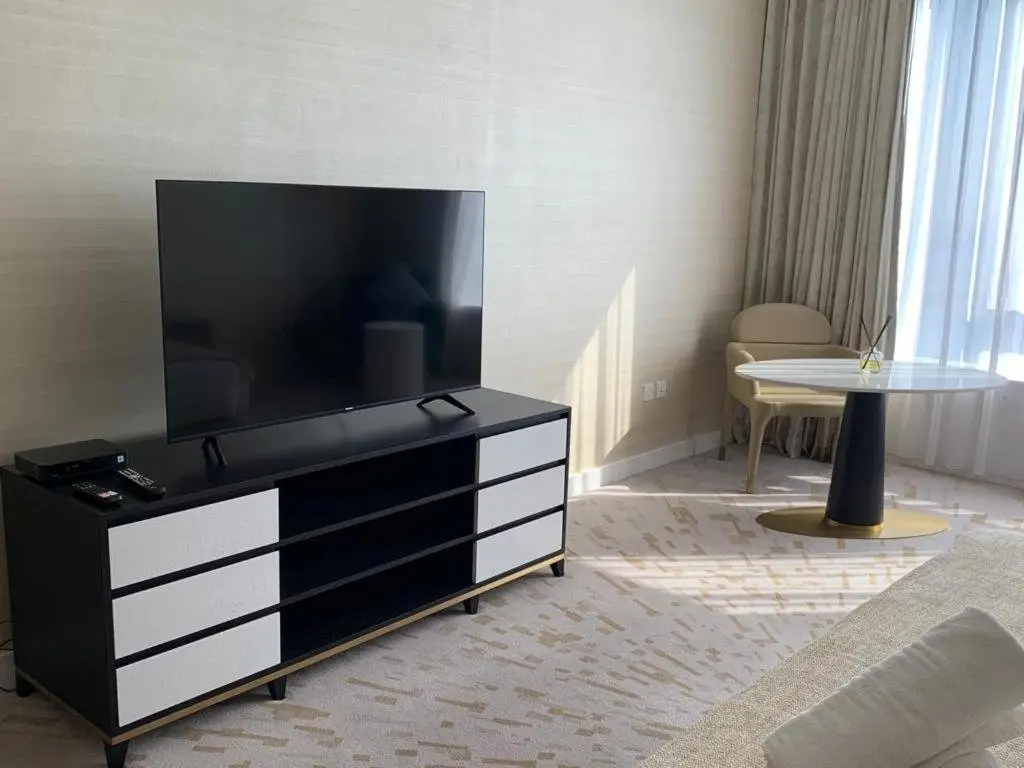 Palm Tower Where Luxury & View Meet in One Place — фото 1