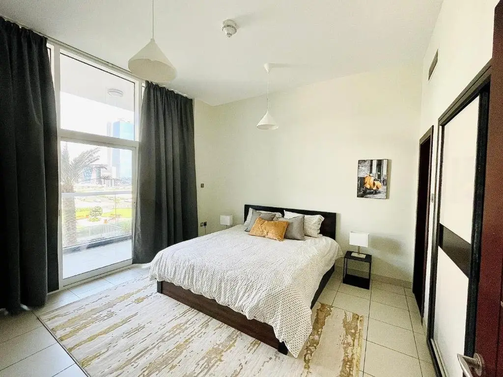 Дубай: Park View & Spacious One Bedroom Apartment