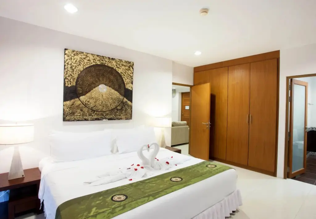 Тхаланг: The Park Surin Serviced Apartments