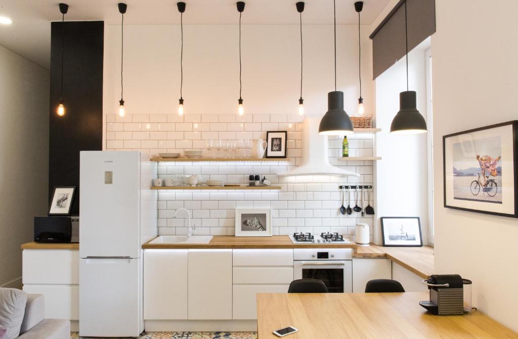 Санкт-Петербург: Apartments on Belinskogo ulitsa