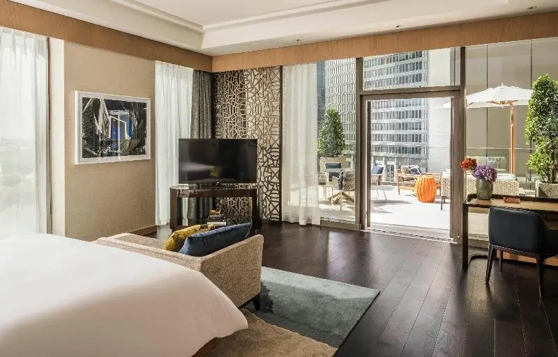 Дубай: Four Seasons Dubai International Financial Centre