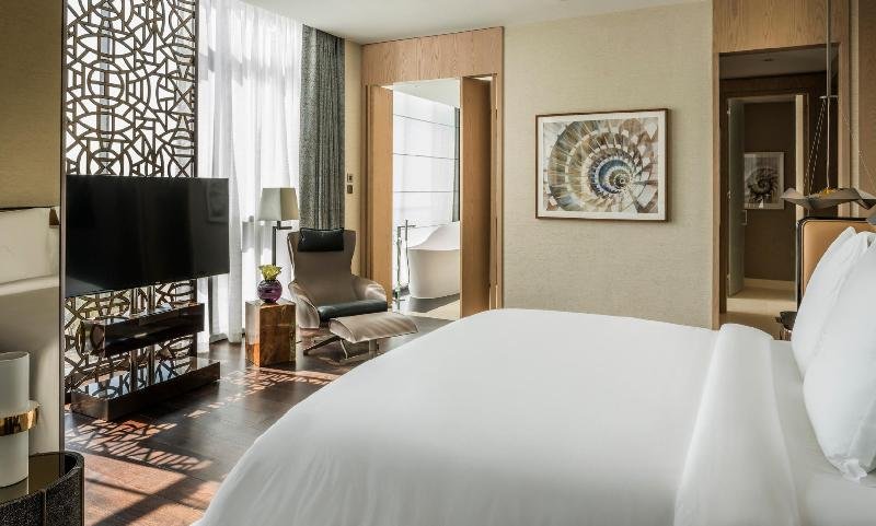 Дубай: Four Seasons Dubai International Financial Centre