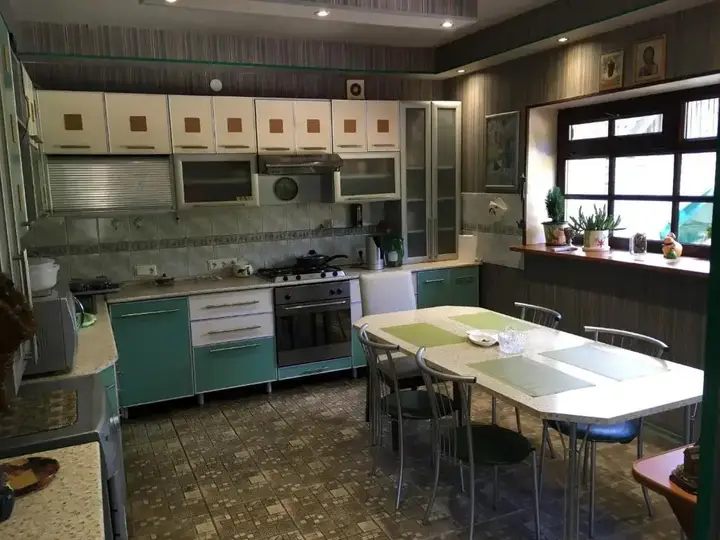 Покрутище: Guest House Taisiya
