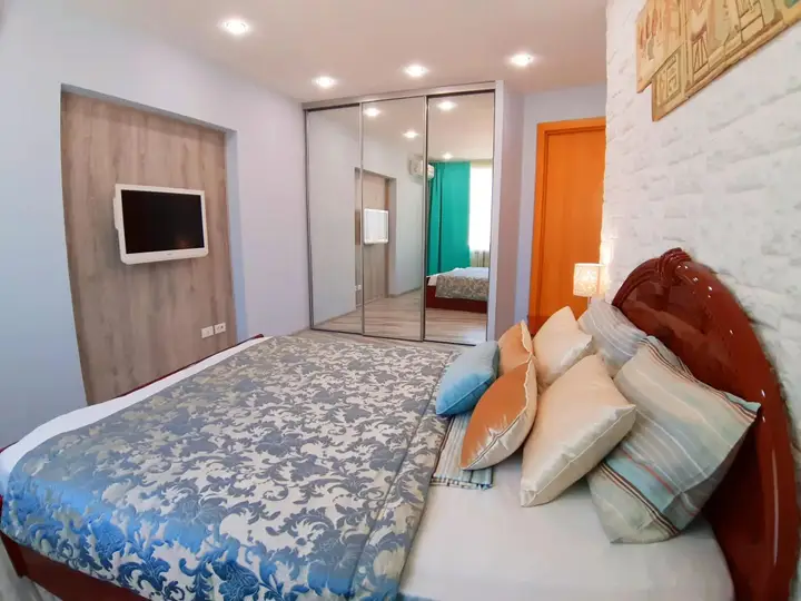 Челябинск: InnHome Apartments (ИннХоум) на улице Цвиллинга 34