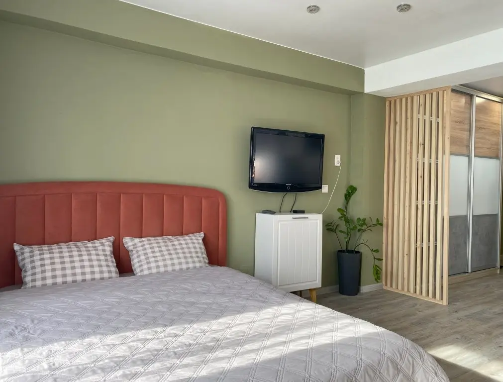 Иркутск: Квартира Студия 38 м² 2/9 Этаж
