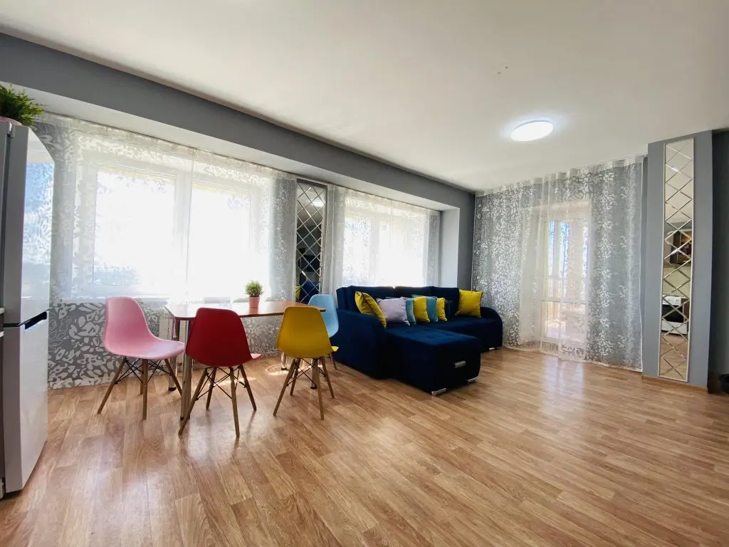 Челябинск: InnHome Apartments (ИннХоум) на проспекте Свердловский