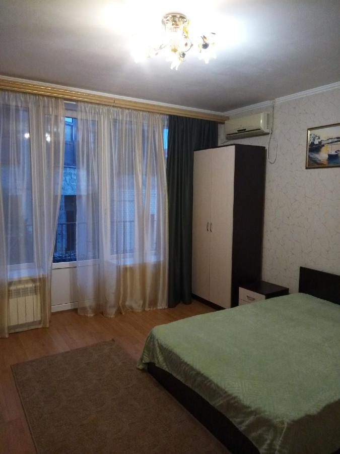 Витязево: Guest House Lukomorye