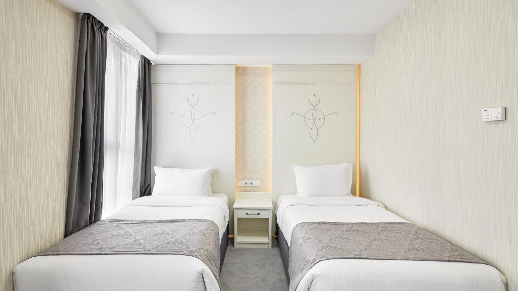 Тбилиси: Hotel Gallery Palace