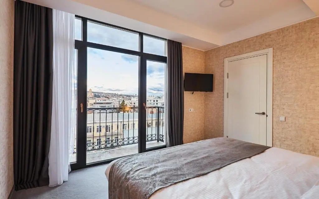 Тбилиси: Hotel Gallery Palace