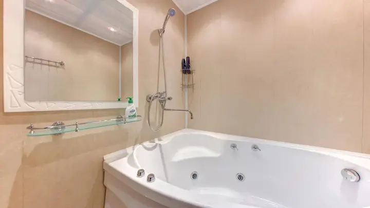 Челябинск: InnHome Apartments (ИннХоум) на улице Российская
