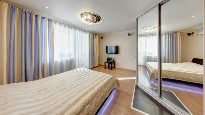 Челябинск: InnHome Apartments (ИннХоум) на улице Российская
