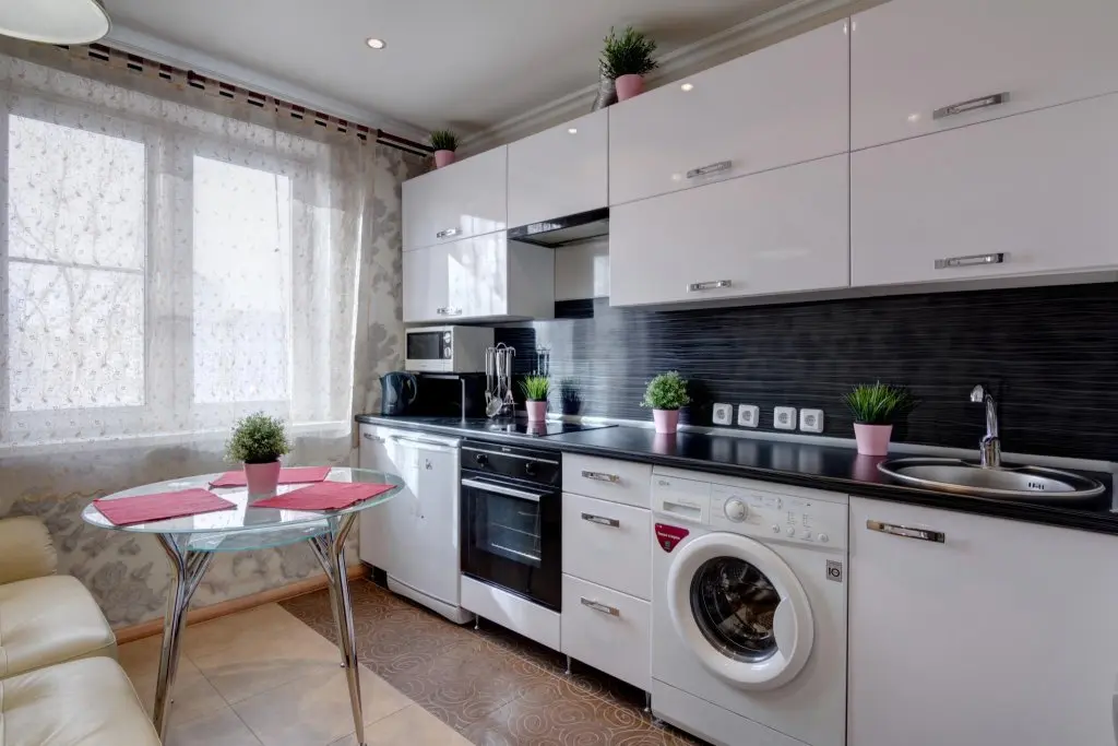 Челябинск: InnHome Apartments (ИннХоум) на улице Российская