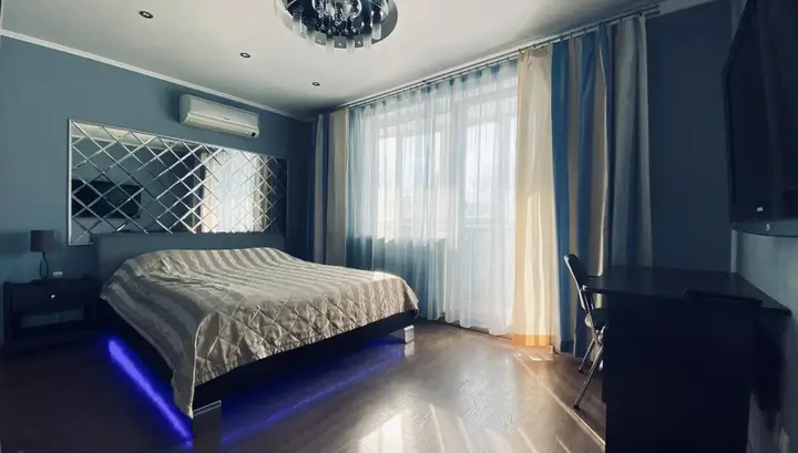 Челябинск: InnHome Apartments (ИннХоум) на улице Российская