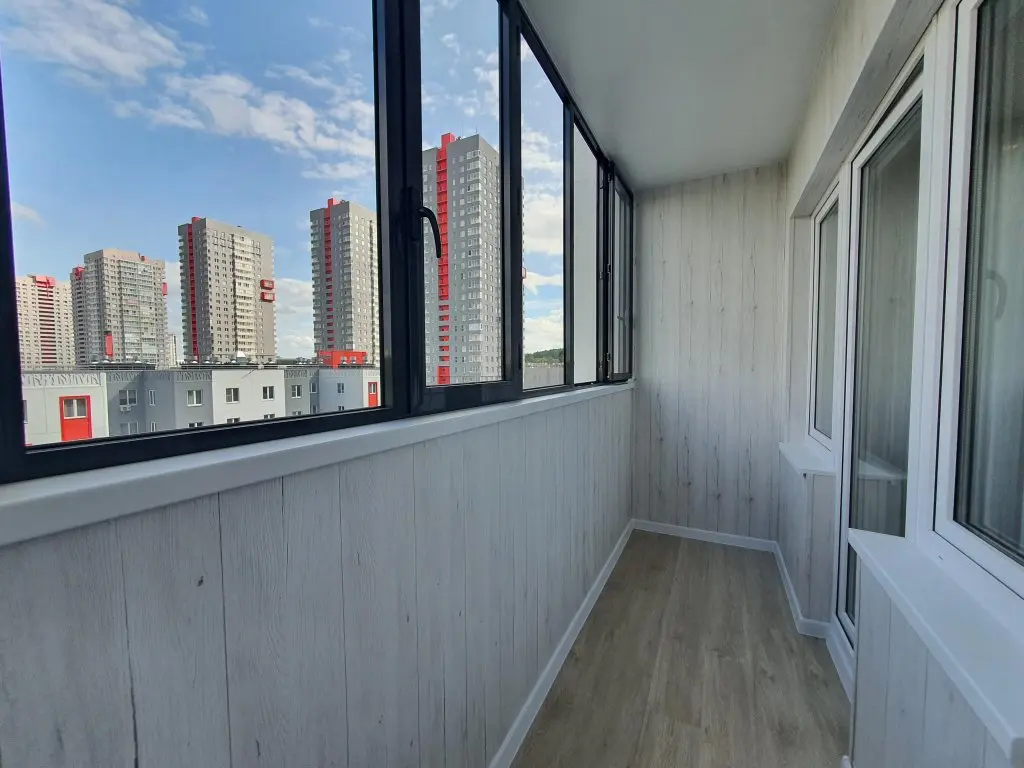 Челябинск: InnHome Apartments (ИннХоум) на набережной  Героя России С.А. Кислова 23