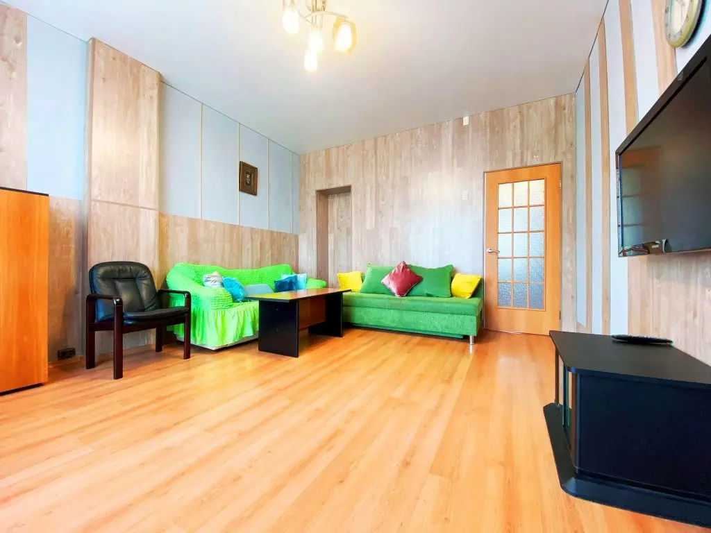 Челябинск: InnHome Apartments (ИннХоум) на улице Красная