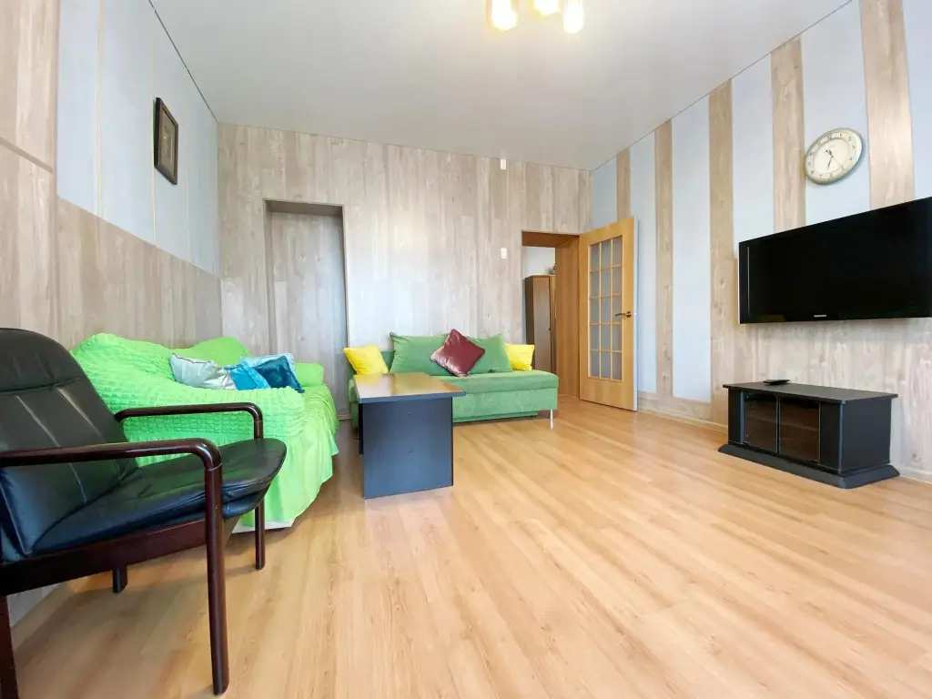 Челябинск: InnHome Apartments (ИннХоум) на улице Красная