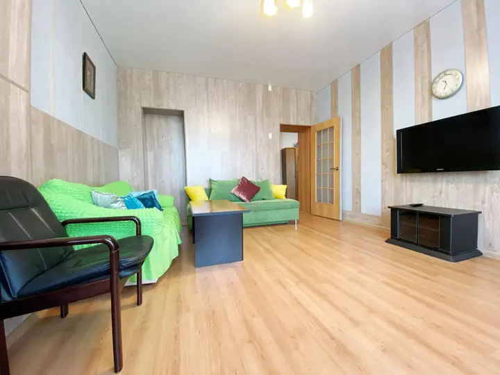 Челябинск: InnHome Apartments (ИннХоум) на улице Красная