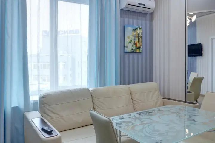 Челябинск: InnHome Apartments (ИннХоум) на площади МОПРа
