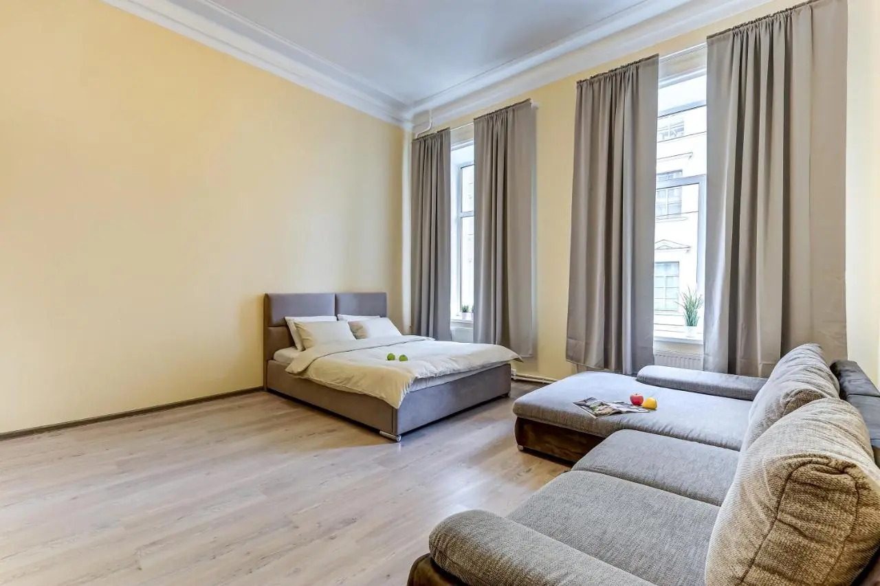 Санкт-Петербург: Admiral 5BR Apartment