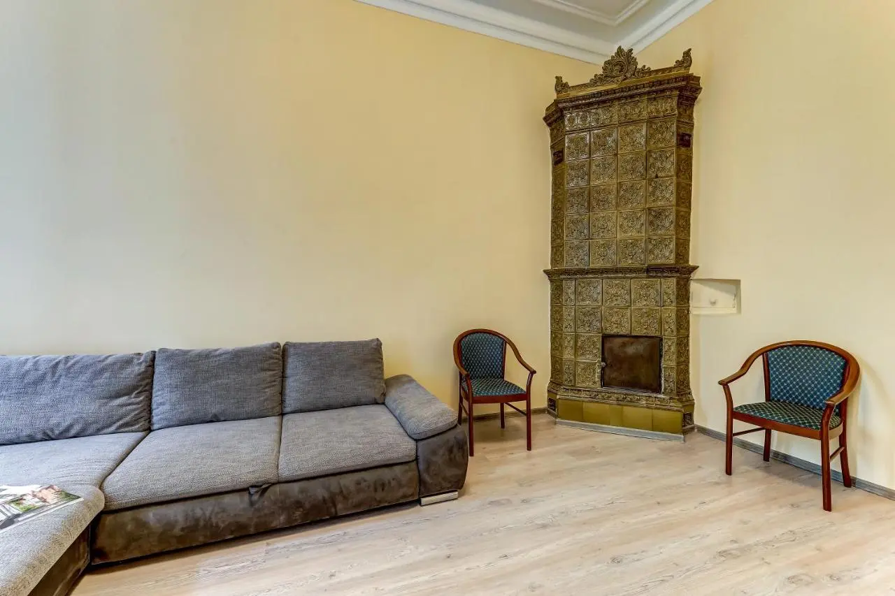 Санкт-Петербург: Admiral 5BR Apartment