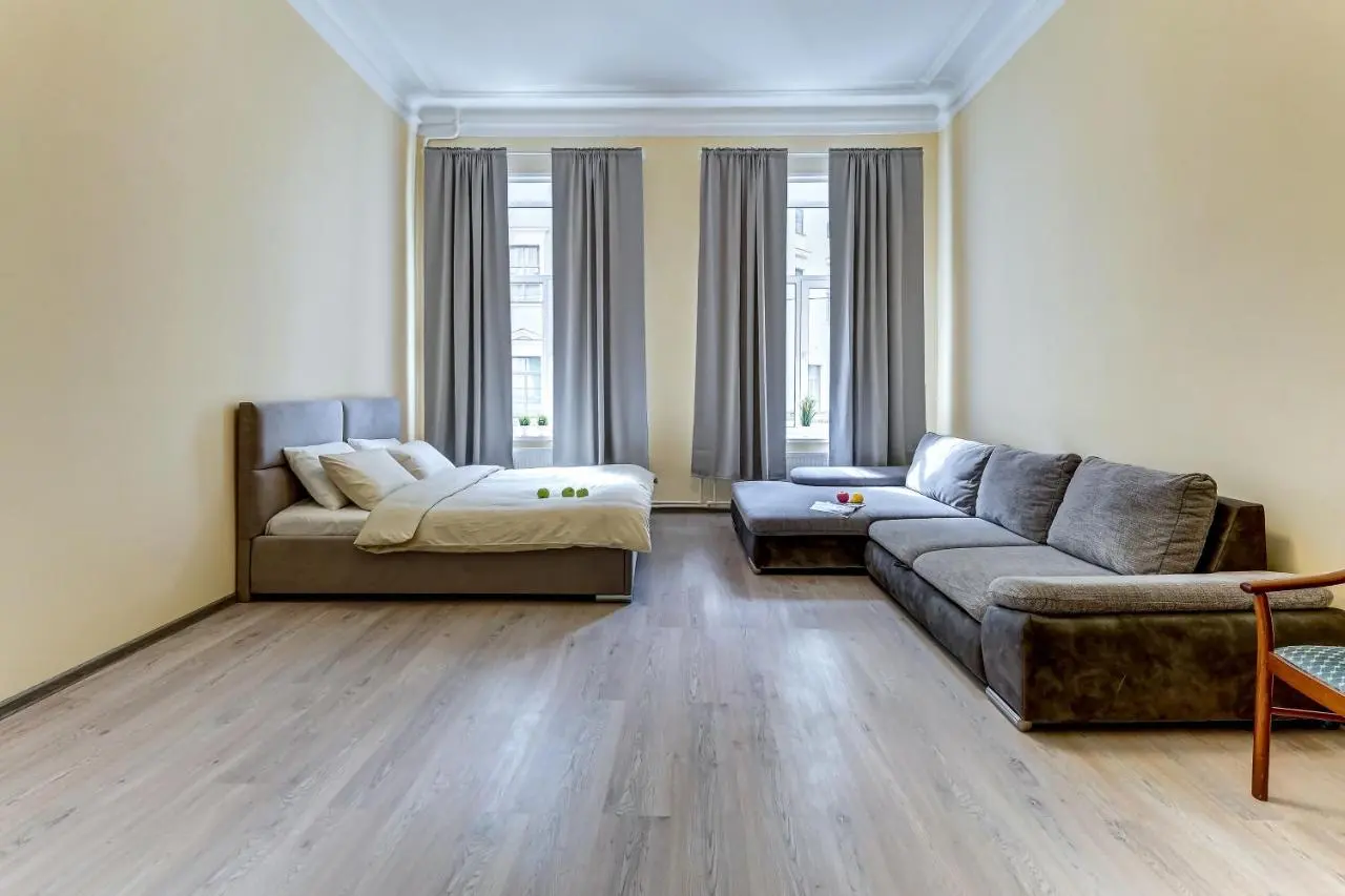 Санкт-Петербург: Admiral 5BR Apartment