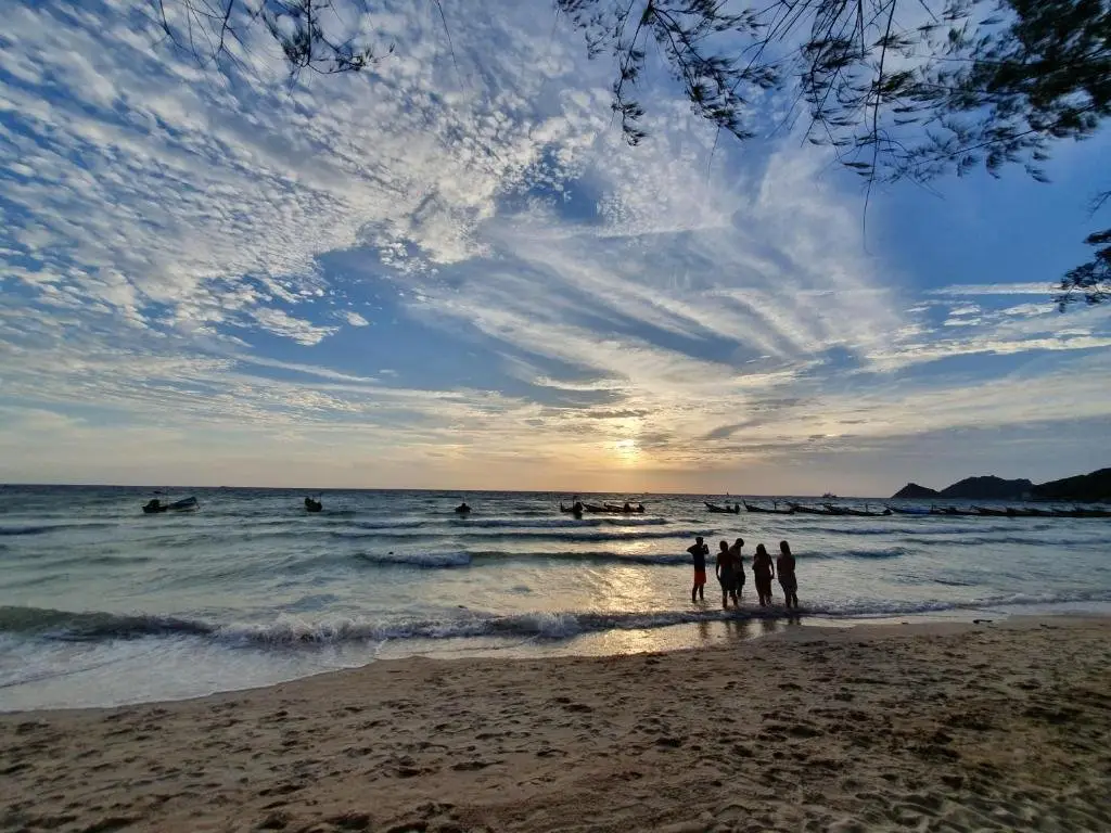 Мэй-Хаад-Бэй: Sunrise Koh Tao