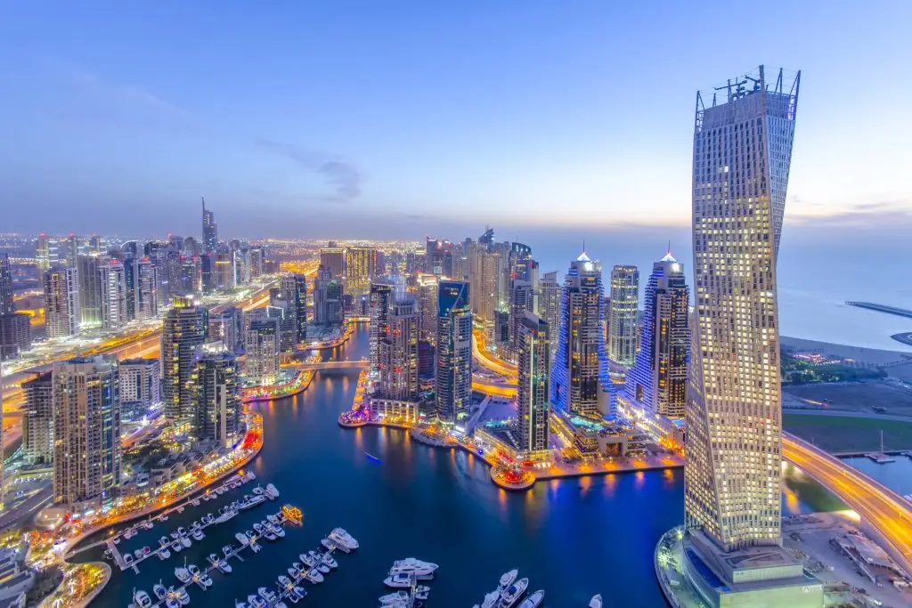 Дубай: HiGuests - Huge Apartment Close to Dubai Marina Walk