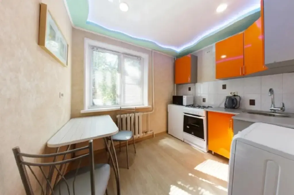 Челябинск: InnHome Apartments (ИннХоум) на улице Евтеева 6