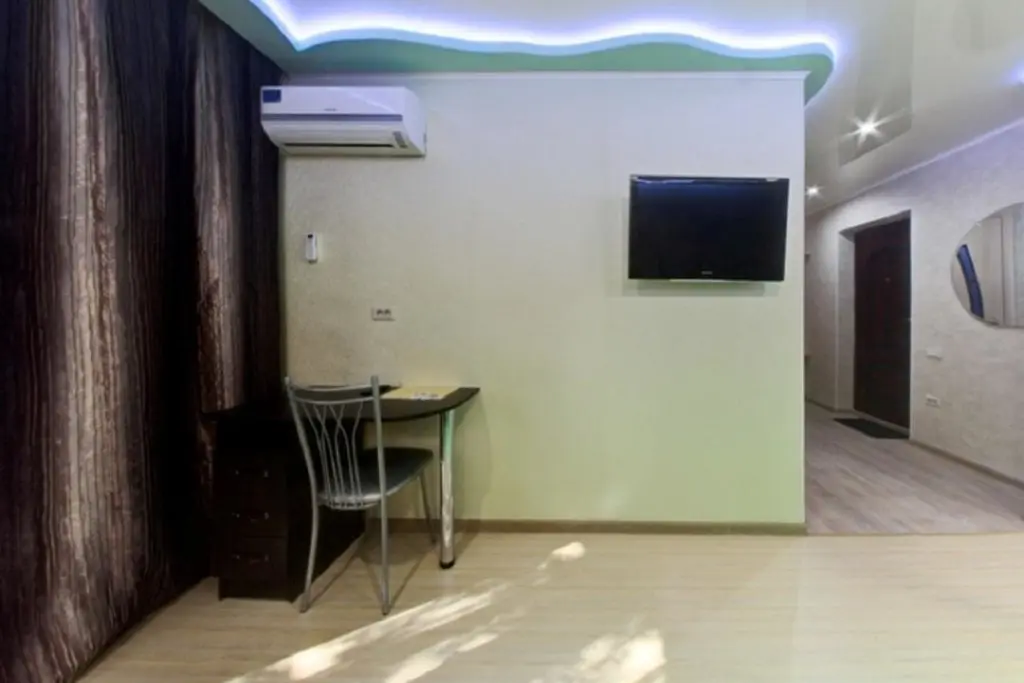 Челябинск: InnHome Apartments (ИннХоум) на улице Евтеева 6
