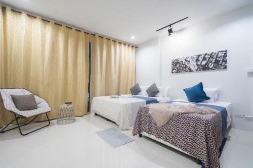 Чиангмай: 3Bedrooms White Design in heart of Nimman