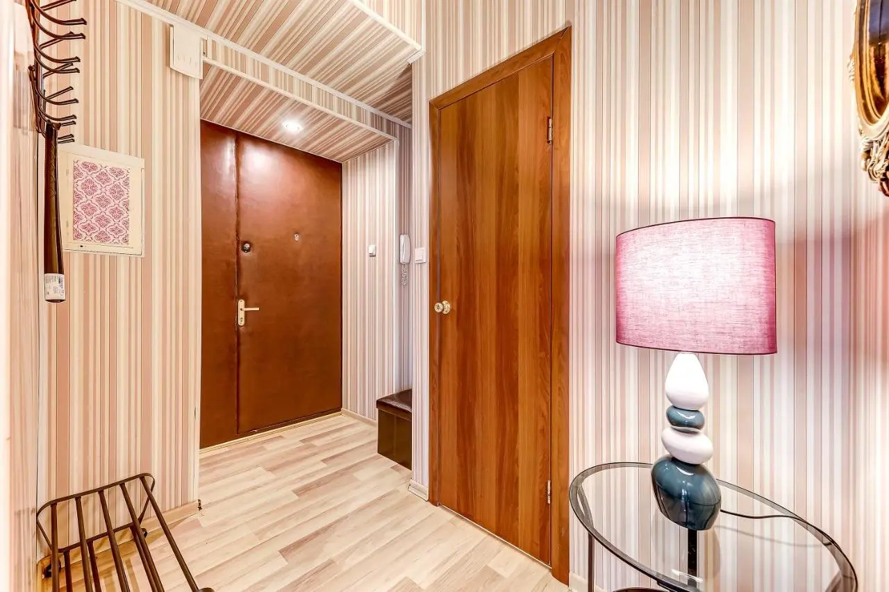 Санкт-Петербург: Excellent Apartment behind the Kazan Cathedral