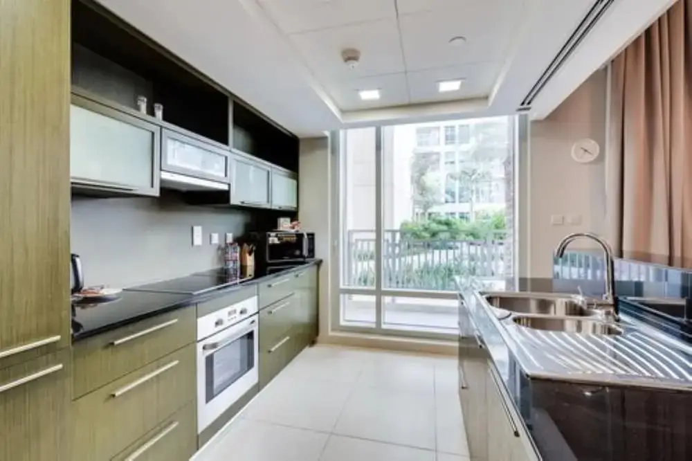 Дубай: Al Ashrafia Holiday - Downtown Burj View