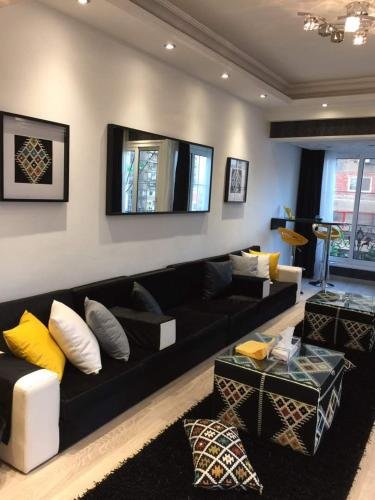 Гиза: Luxury Mohandeseen Apartment