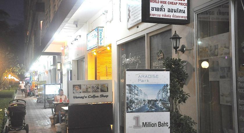 Паттайя: Jomtien Beach Condo by Pattaya Capital Property