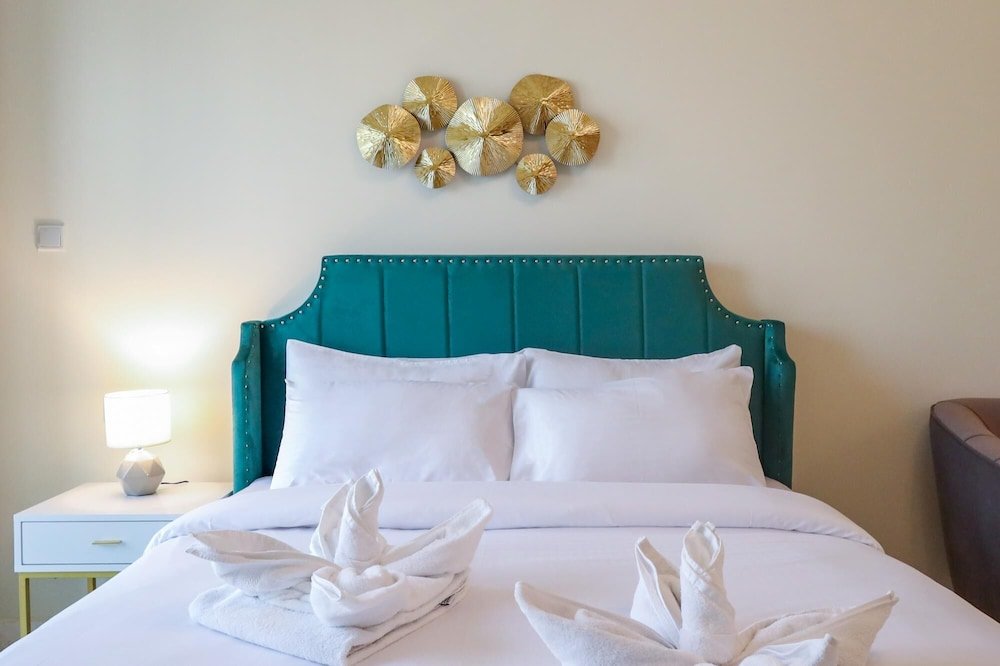 Elite LUX Holiday Homes - Stylish Comfortable Studio in Business Bay Dubai, Dubai — фото 1
