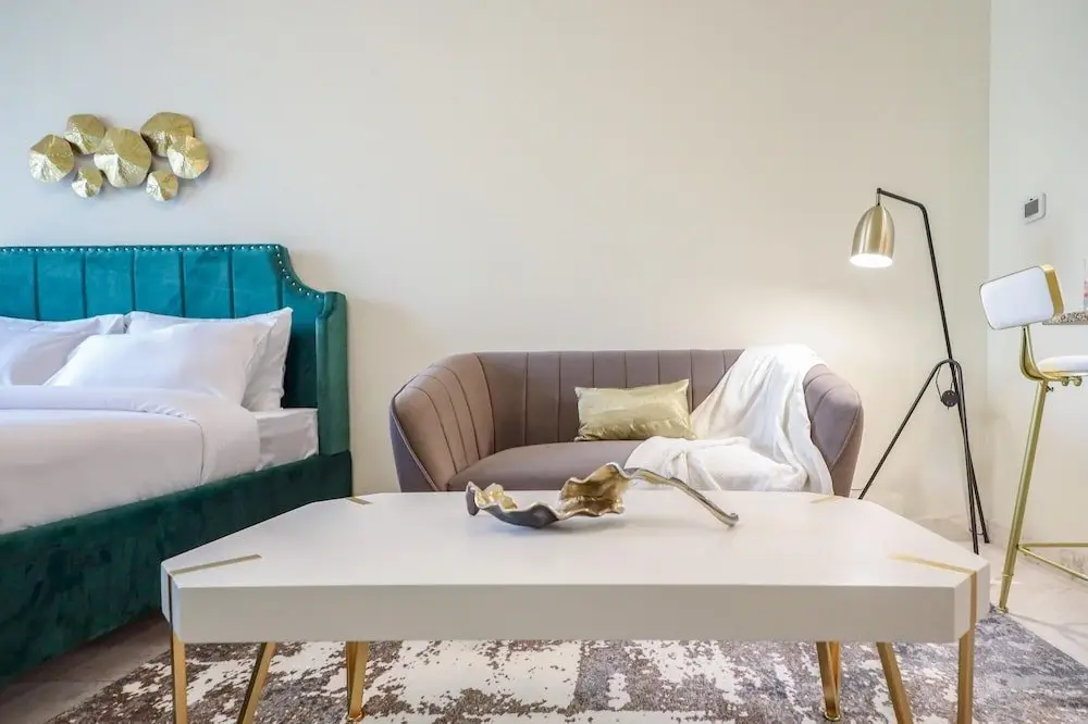 Дубай: Elite LUX Holiday Homes - Stylish Comfortable Studio in Business Bay Dubai, Dubai