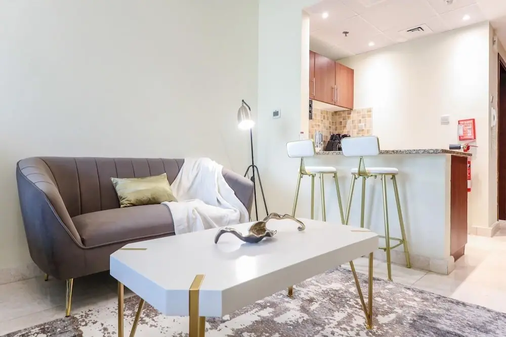 Дубай: Elite LUX Holiday Homes - Stylish Comfortable Studio in Business Bay Dubai, Dubai